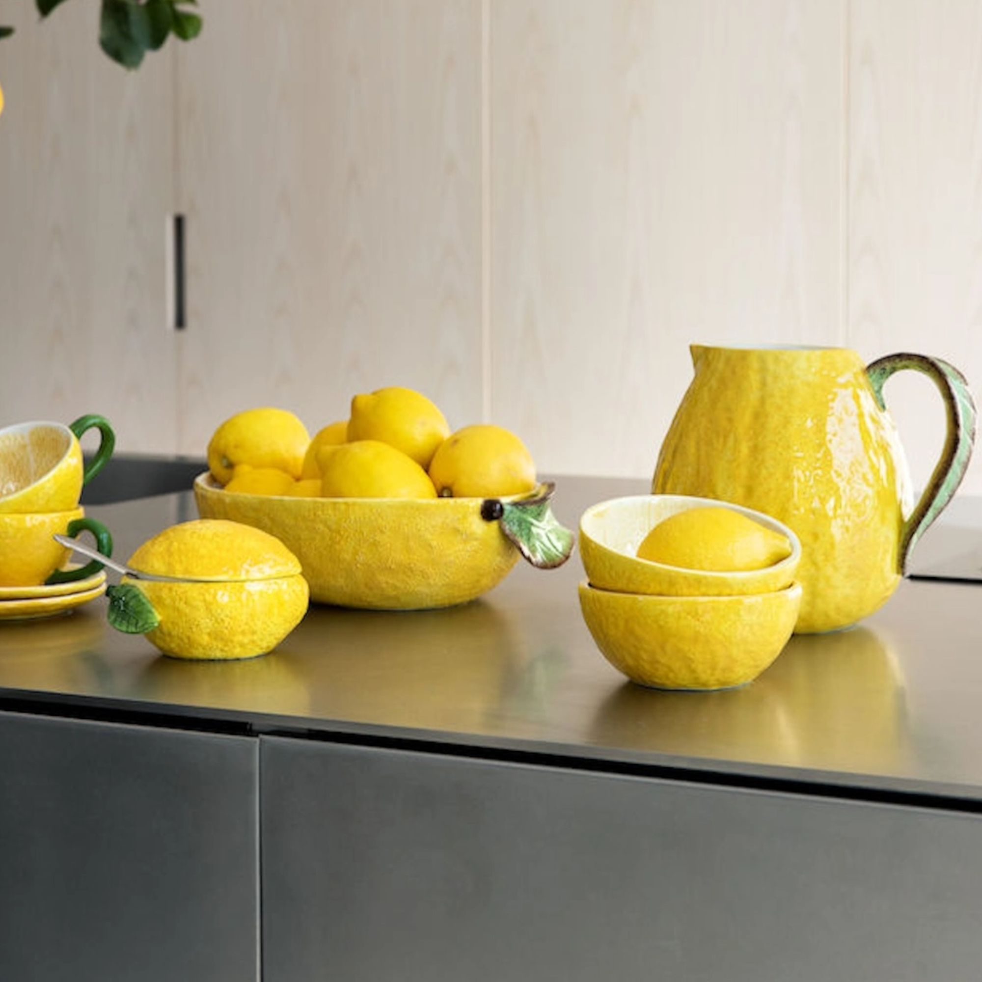 BYON_carafe_lemon3_b578dd2e-d341-4792-abfd-c2fc1c718228.png